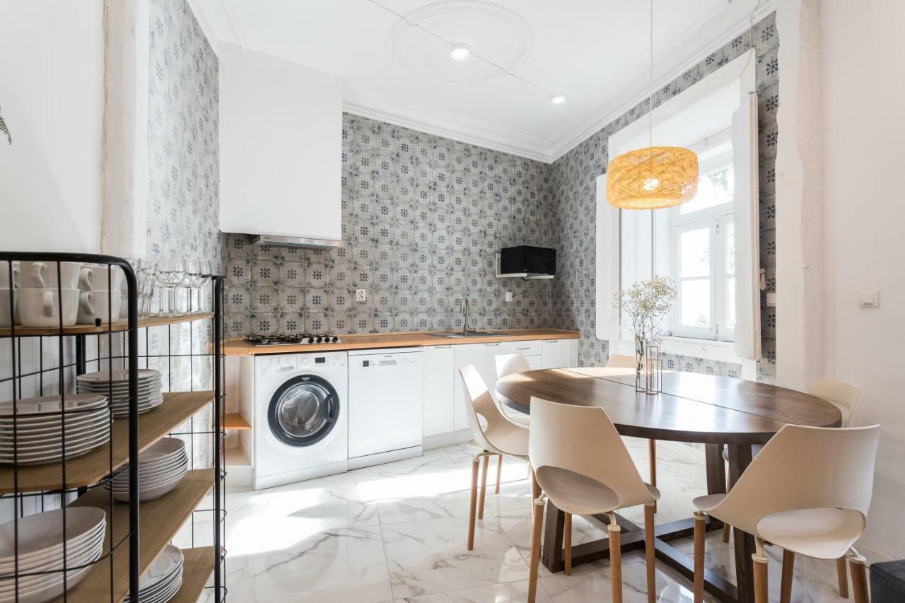 Alfama Tale Four-Bedroom Apartment W/ River View - By Lu Holidays Lisboa Ngoại thất bức ảnh