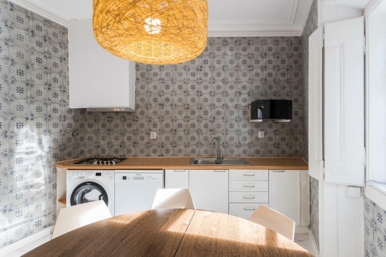 Alfama Tale Four-Bedroom Apartment W/ River View - By Lu Holidays Lisboa Ngoại thất bức ảnh