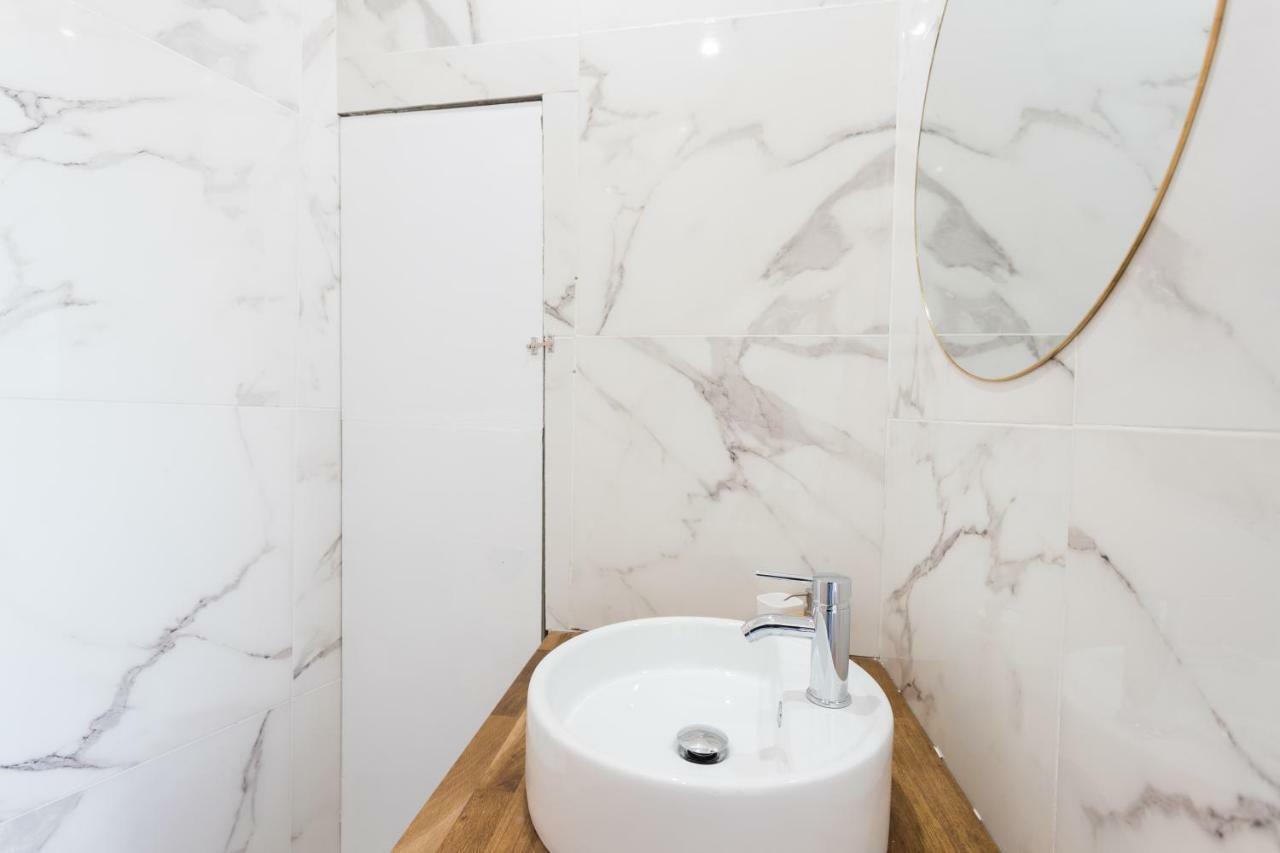 Alfama Tale Four-Bedroom Apartment W/ River View - By Lu Holidays Lisboa Ngoại thất bức ảnh